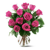Get Diwali Flowers in Mumbai. Pink Roses in Vase 12 Flowers to Mumbai Online