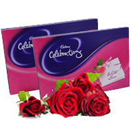 Send New Year Gifts to Mumbai having 2 Cadbury Celebration Packs with 4 Red Roses Bunch