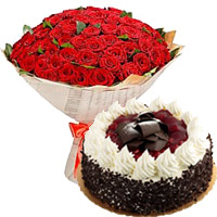 Send Friendship Day Cake of 100 Red Roses with 1 Kg Black Forest Cake From 5 Star Hotel