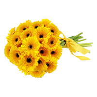 Buy Luxuries New Year FLowers in Mumbai along with Yellow Gerbera Bouquet 24 Flowers in Mumbai