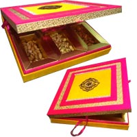 Place Online Order for Christmas Gifts with 1 Kg Box of MDF Fancy Dry Fruits in Mumbai