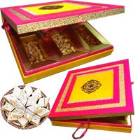 Send Friendship Gift Fancy Dry Fruits Box of MDF 1 Kg with 250 gm Kaju Katli sweets in Mumbai