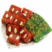 Place Order New Year Gifts in Amravati for 1 kg Karachi Halwa.