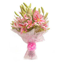 Christmas Flowers Delivery in Mumbai delivers Pink Lily Bouquet 6 Flowers to Mumbai