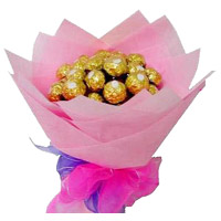 Send Online 16 Pcs Ferrero Rocher Bouquet Chocolates to Mumbai