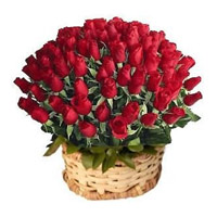 Place Order to send Bhaidooj Flowers to Mumbai. Red Roses Basket 100 Flowers to Mumbai Online