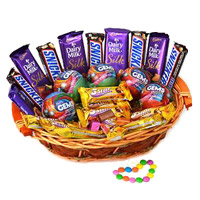 Order Online New Year Gifts to Mumbai having Cadbury Snicker Basket of Chocolate to Nagpur