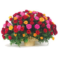 Online Christmas Flowers in Mumbai containing Mixed Roses Basket 100 Flowers in Mumbai