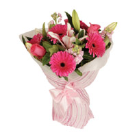 Fresh Flowers in Mumbai take in Pink Gerbera Lily Roses Bouquet 15 Flowers in Mumbai