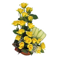Online Flowers to Mumbai : 18 Yellow Roses Basket